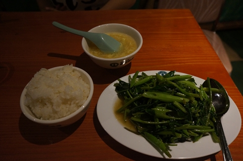 新東洋飯店(北谷)