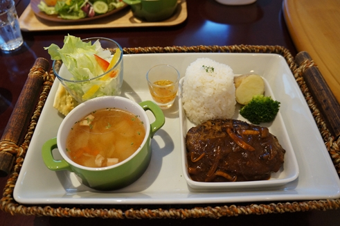 カフェでタルト(国際通り)
